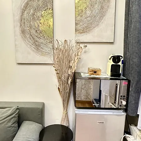 Amazing House Near To Saint Lazar And Lafayette! Apartment Paris
